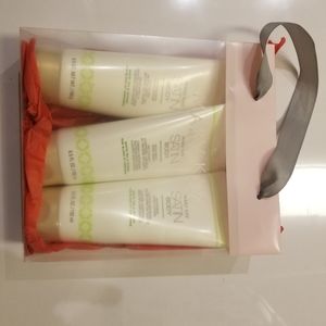 Mary kay satin body set